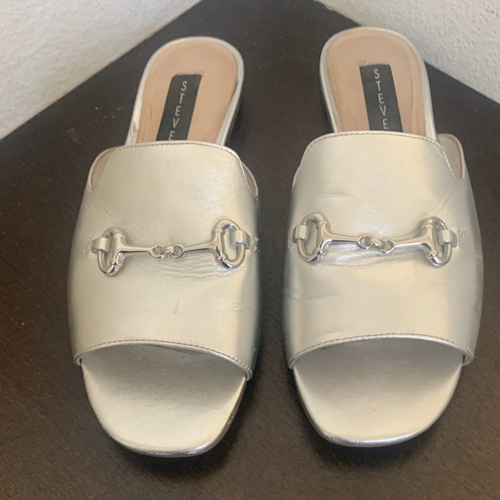 Steve Madden Metallic Silver Leather Horse Bit Mules.